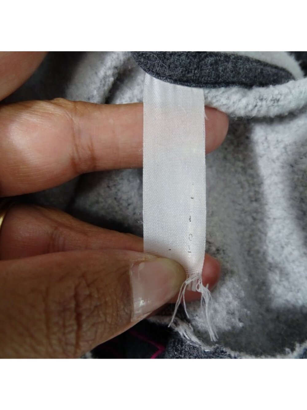 Under Armour Hoodie Pullover Sweatshirt Size M Gray Fleece Streetwear Athleisure - Picture 6 of 9